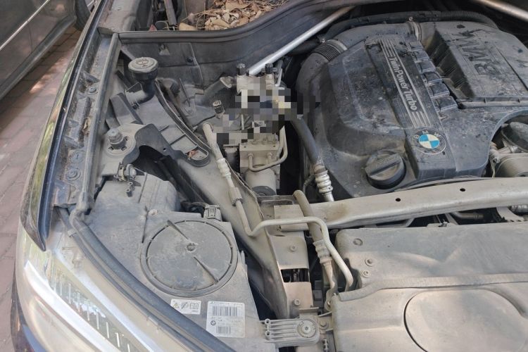 Used BMW X5 2014 xDrive35i Leading Model Engine Bay Right
