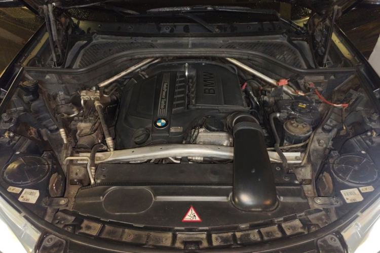 Used BMW X5 2014 xDrive35i Luxury Edition Engine Bay