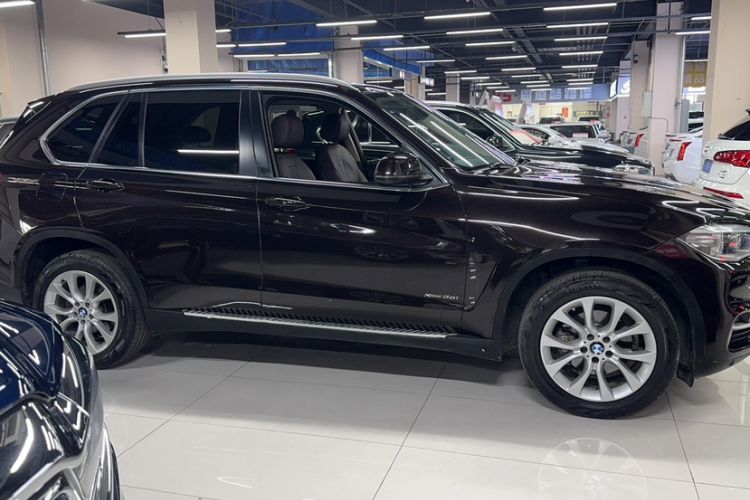 Used BMW X5 2014 xDrive35i Elegant Edition Exterior 1