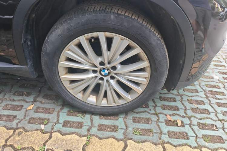 Used BMW X5 2014 xDrive35i Leading Model Exterior 1