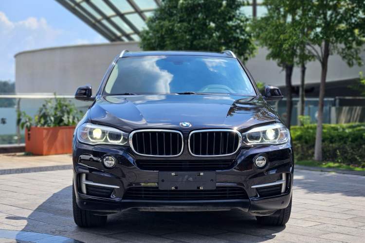 Used BMW X5 2014 xDrive35i Leading Model Exterior 2