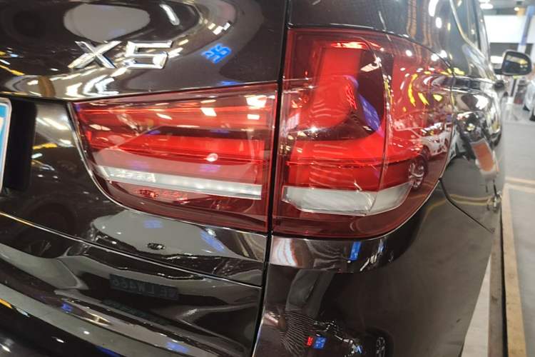 Used BMW X5 2014 xDrive35i Elegant Edition Exterior 3