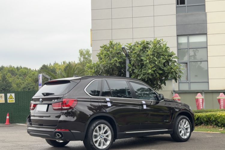 Used BMW X5 2014 xDrive35i Elegant Edition Exterior 5