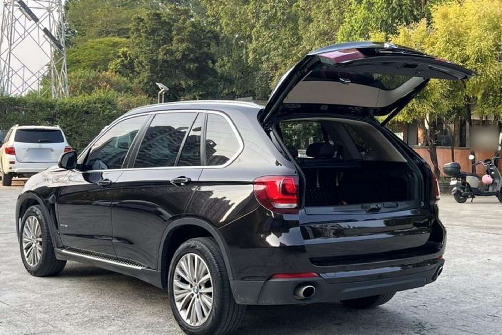 Used BMW X5 2014 xDrive35i Leading Model Exterior 5