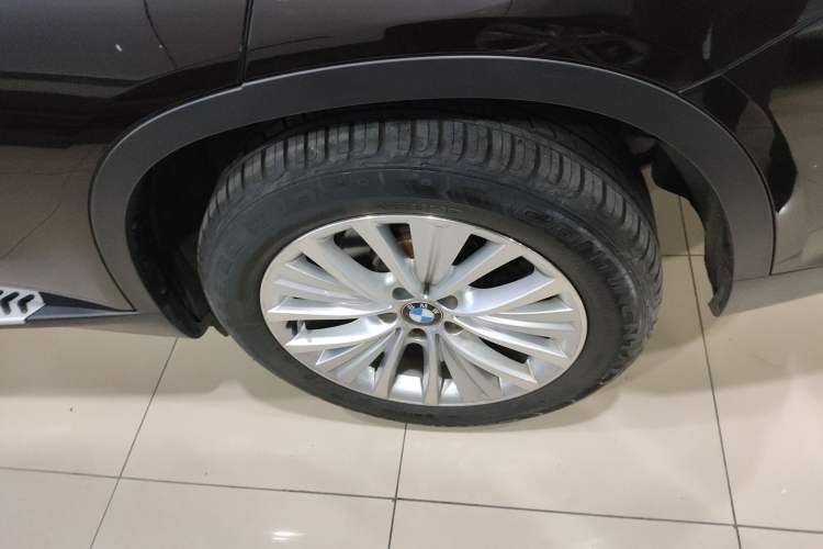 Used BMW X5 2014 xDrive35i Luxury Edition Exterior 5