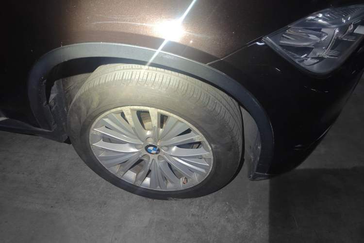 Used BMW X5 2014 xDrive35i Luxury Edition Exterior 7