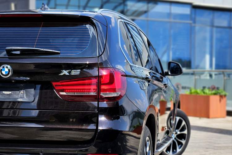 Used BMW X5 2014 xDrive35i Leading Model Exterior 9