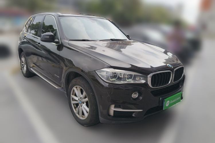 Used BMW X5 2014 xDrive35i Elegant Edition Front Right 45 Deg
