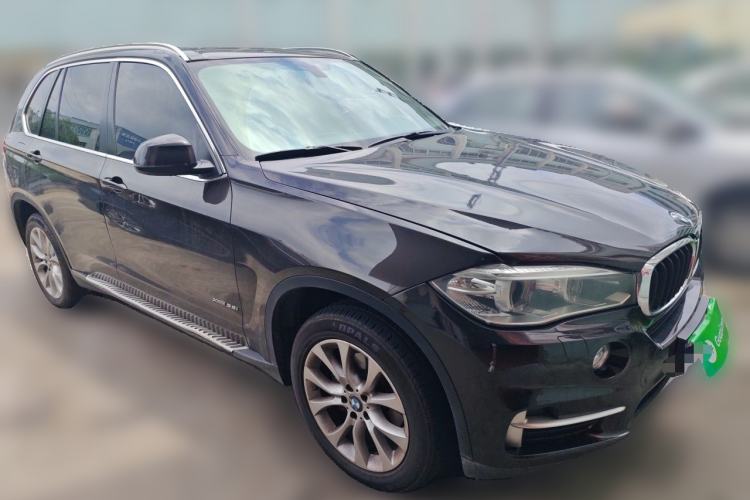 Used BMW X5 2014 xDrive35i Elegant Edition Front Right 45 Deg