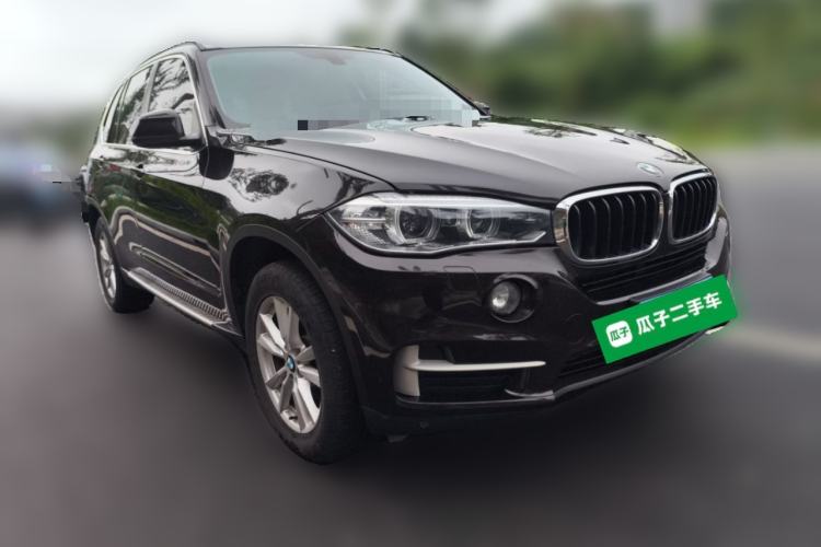 Used BMW X5 2014 xDrive35i Elegant Edition Front Right 45 Deg