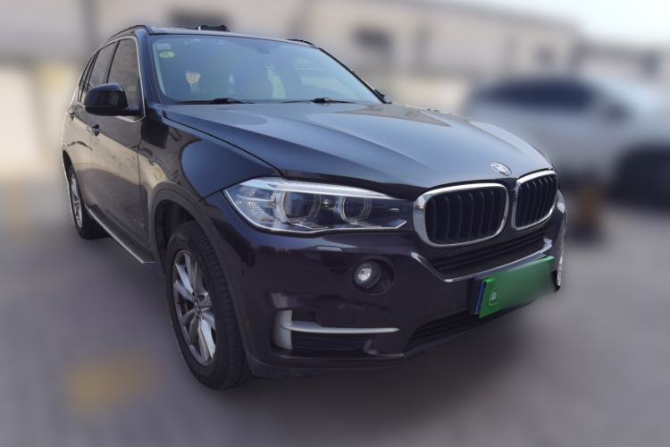 Used BMW X5 2014 xDrive35i Elegant Edition Front Right 45 Deg