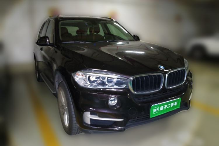 Used BMW X5 2014 xDrive35i Luxury Edition Front Right 45 Deg