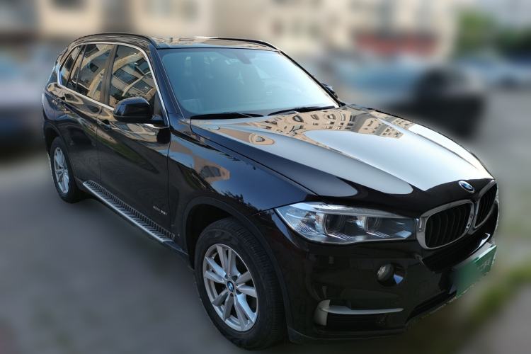 Used BMW X5 2014 xDrive35i Elegant Edition Front Right 45 Deg