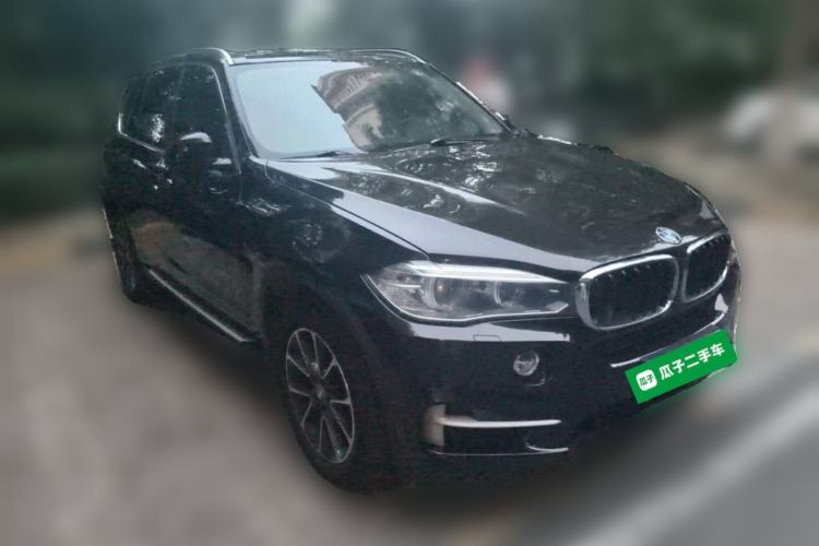 Used BMW X5 2014 xDrive35i Elegant Edition Front Right 45 Deg