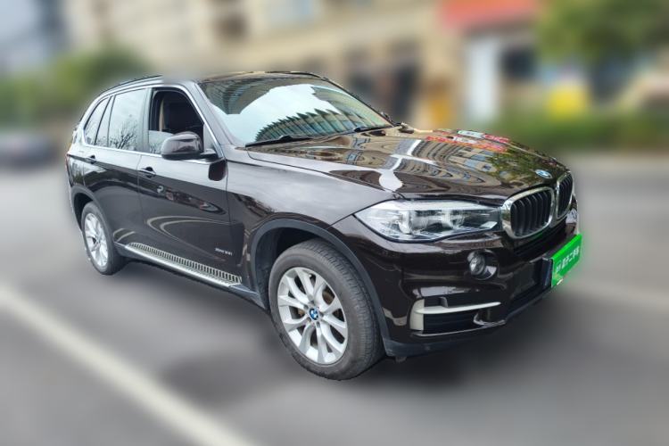 Used BMW X5 2014 xDrive35i Elegant Edition Front Right 45 Deg