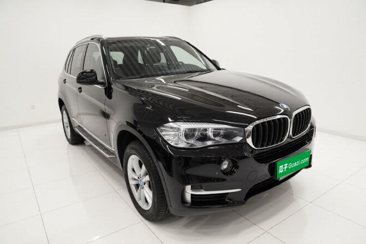 Used BMW X5 2014 xDrive35i Elegant Edition Front Right 45 Deg