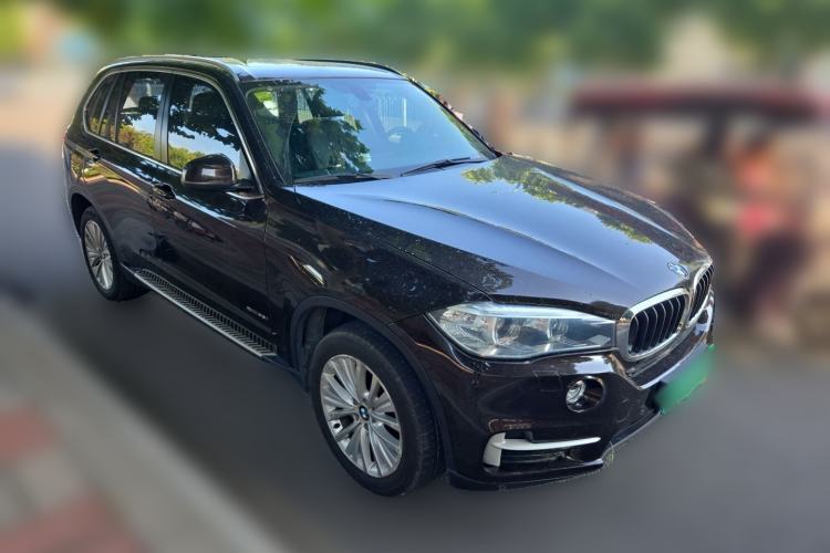 Used BMW X5 2014 xDrive35i Elegant Edition Front Right 45 Deg
