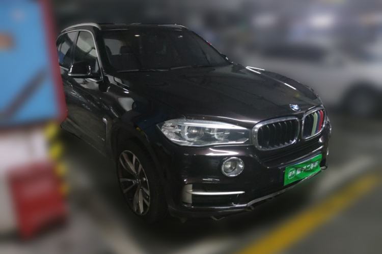 Used BMW X5 2014 xDrive35i Elegant Edition Front Right 45 Deg