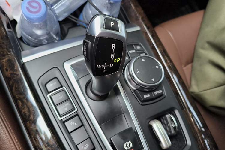 Used BMW X5 2014 xDrive35i Elegant Edition Gear Lever