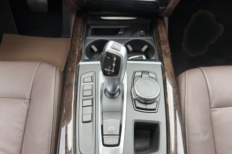 Used BMW X5 2014 xDrive35i Elegant Edition Gear Lever