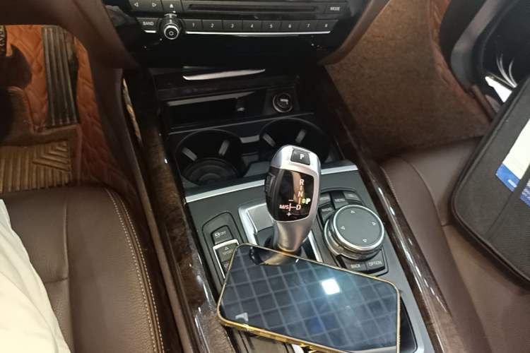 Used BMW X5 2014 xDrive35i Elegant Edition Gear Lever