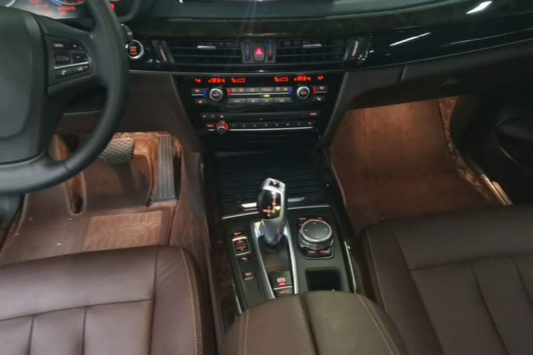 Used BMW X5 2014 xDrive35i Elegant Edition Gear Lever
