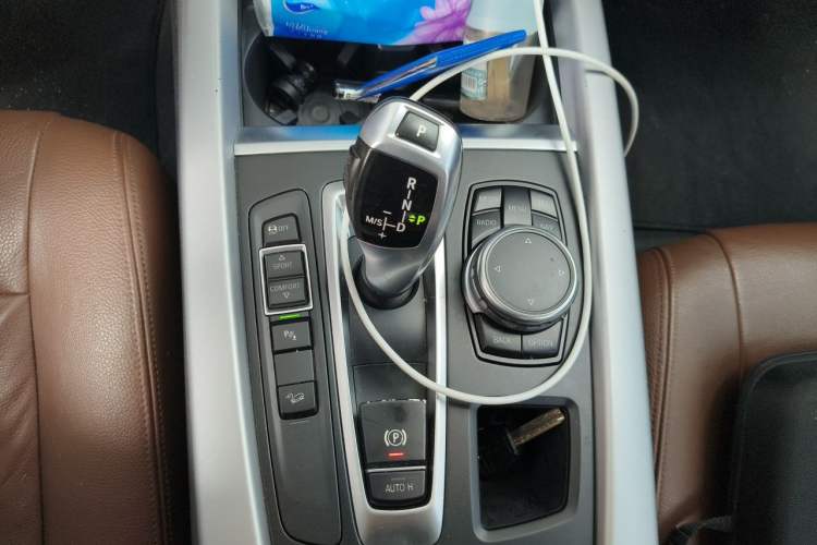 Used BMW X5 2014 xDrive35i Elegant Edition Gear Lever