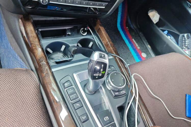 Used BMW X5 2014 xDrive35i Elegant Edition Gear Lever