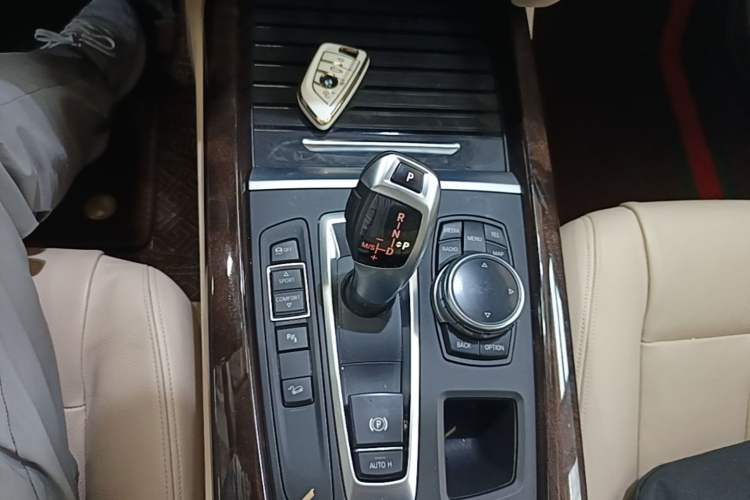 Used BMW X5 2014 xDrive35i Elegant Edition Gear Lever