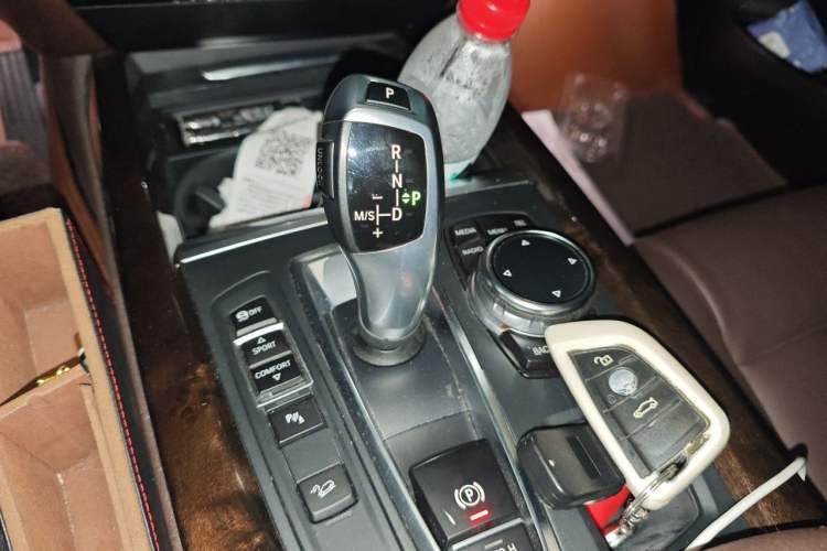 Used BMW X5 2014 xDrive35i Elegant Edition Gear Lever