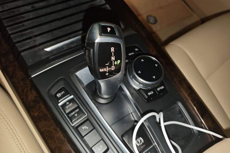 Used BMW X5 2014 xDrive35i Elegant Edition Gear Lever