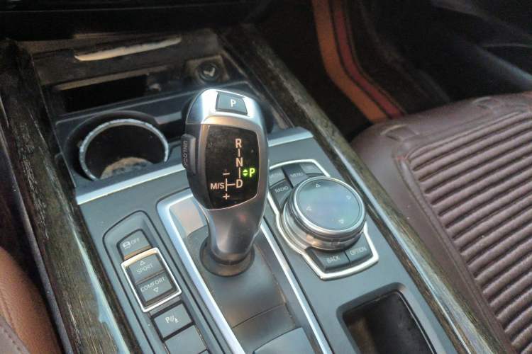 Used BMW X5 2014 xDrive35i Luxury Edition Gear Lever