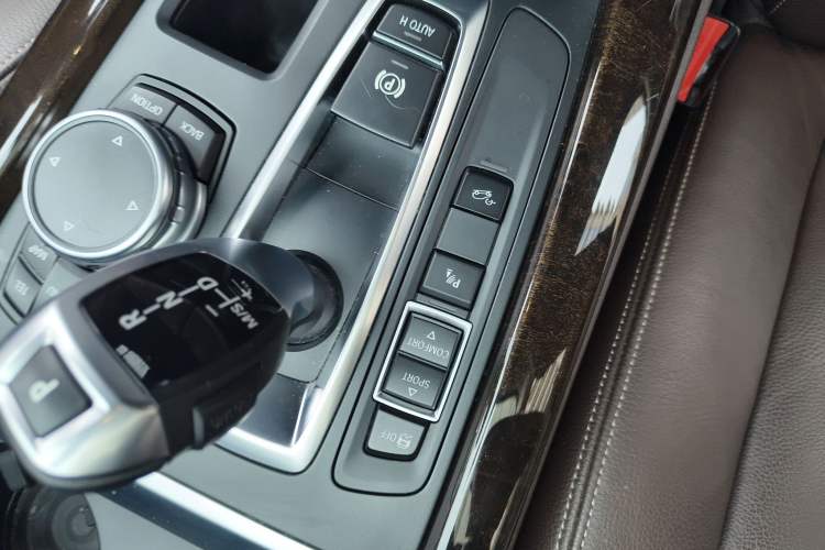 Used BMW X5 2014 xDrive35i Elegant Edition Gear Lever