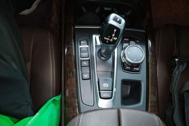 Used BMW X5 2014 xDrive35i Elegant Edition Gear Lever