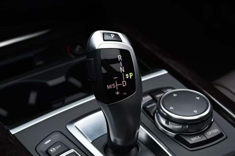 Used BMW X5 2014 xDrive35i Elegant Edition Gear Lever