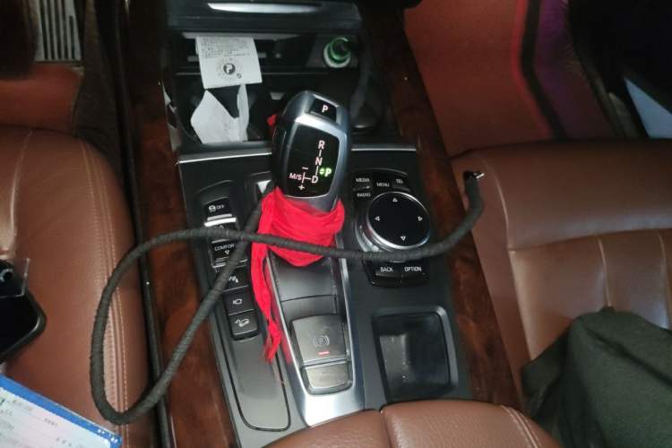 Used BMW X5 2014 xDrive35i Elegant Edition Gear Lever