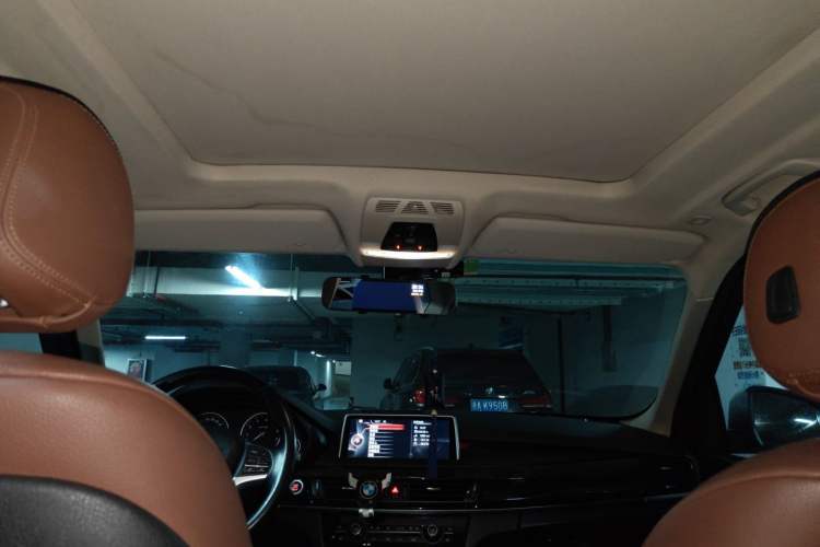 Used BMW X5 2014 xDrive35i Leading Model Headliner