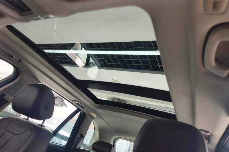 Used BMW X5 2014 xDrive35i Leading Model Headliner