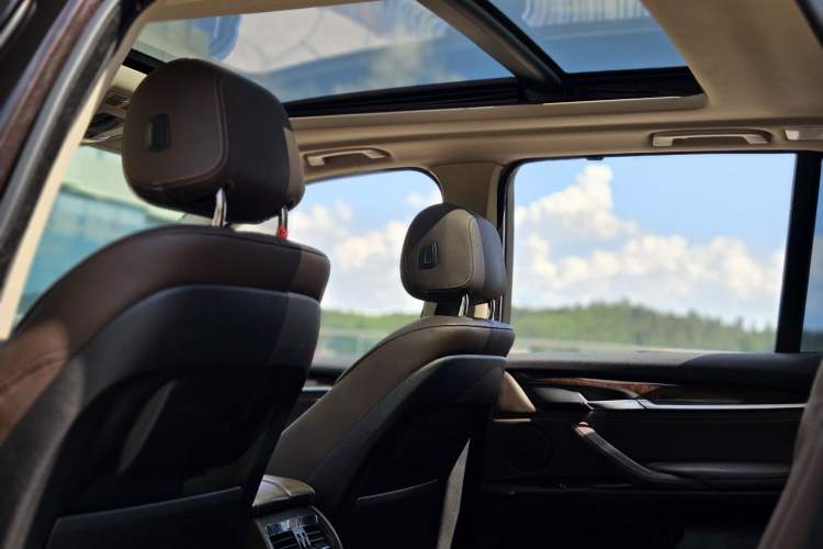 Used BMW X5 2014 xDrive35i Leading Model Headliner