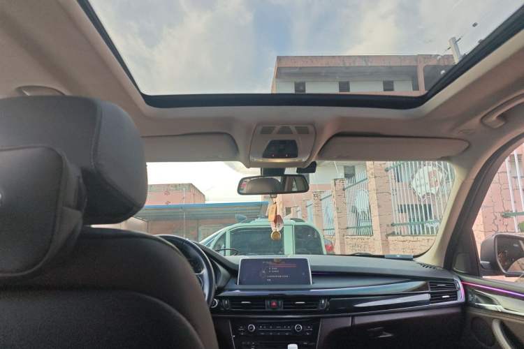 Used BMW X5 2014 xDrive35i Leading Model Headliner