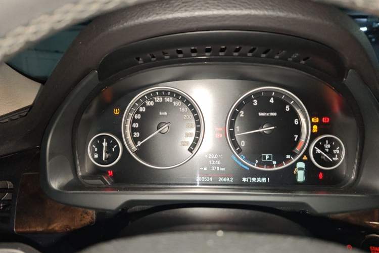 Used BMW X5 2014 xDrive35i Elegant Edition Instrument Cluster