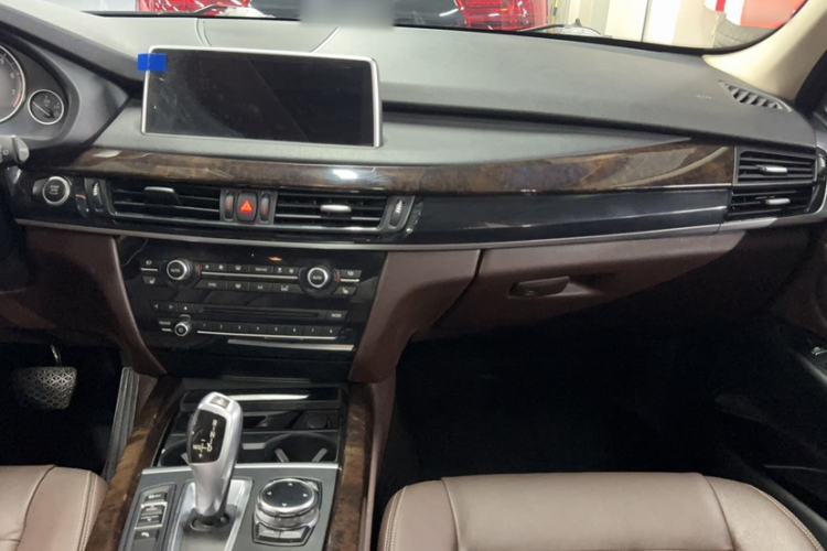 Used BMW X5 2014 xDrive35i Elegant Edition Interior 1