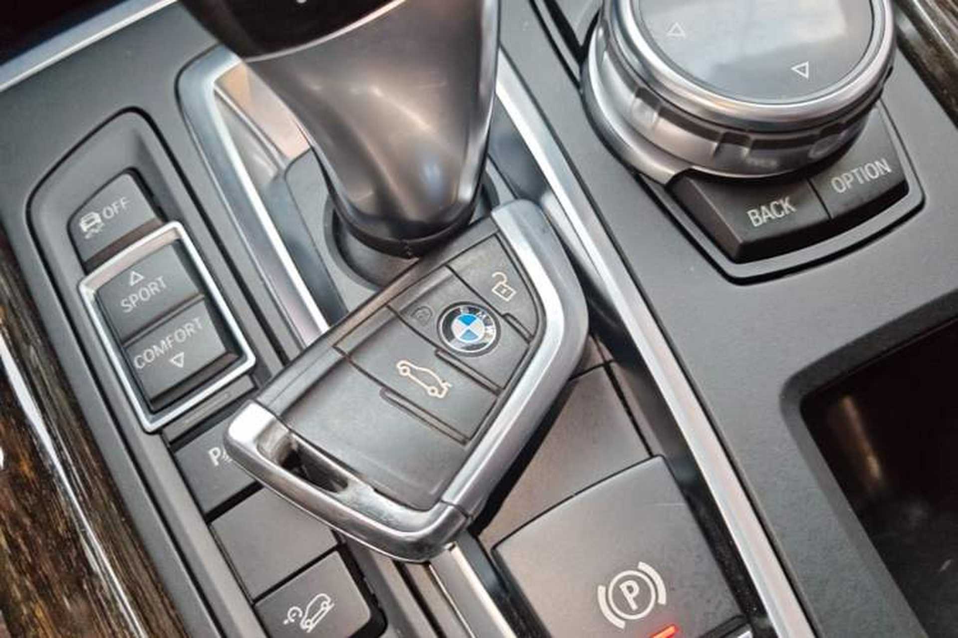 Used BMW X5 2014 xDrive35i Leading Model Interior 1