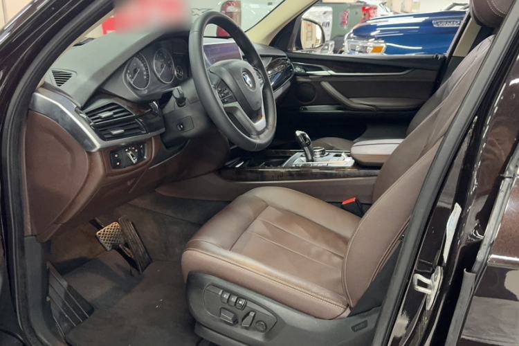 Used BMW X5 2014 xDrive35i Elegant Edition Interior 2