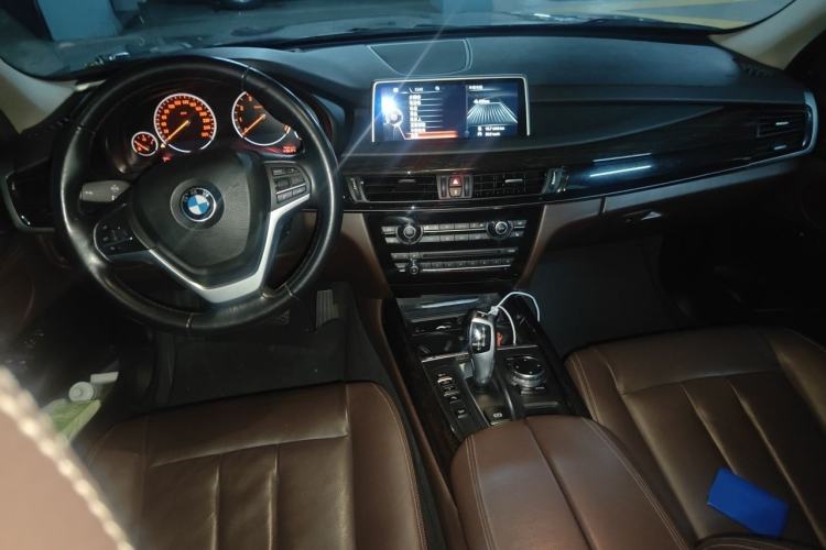 Used BMW X5 2014 xDrive35i Luxury Edition Interior 2