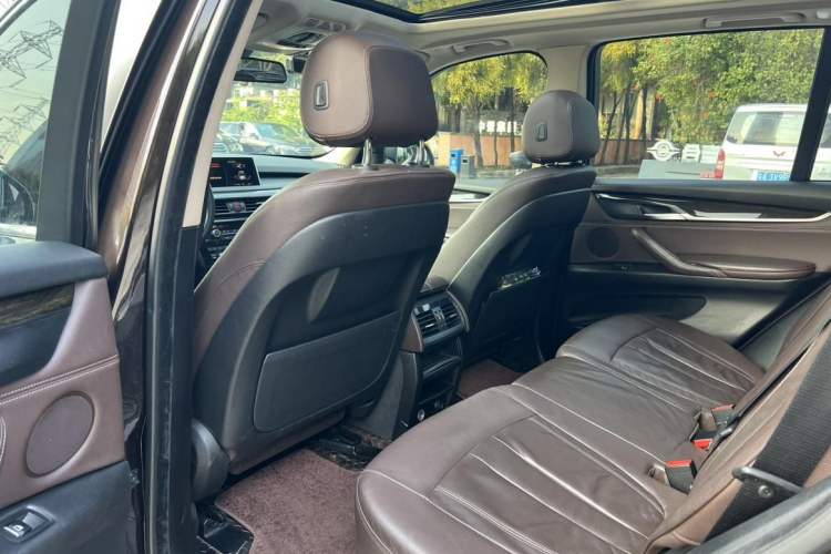 Used BMW X5 2014 xDrive35i Leading Model Interior 2