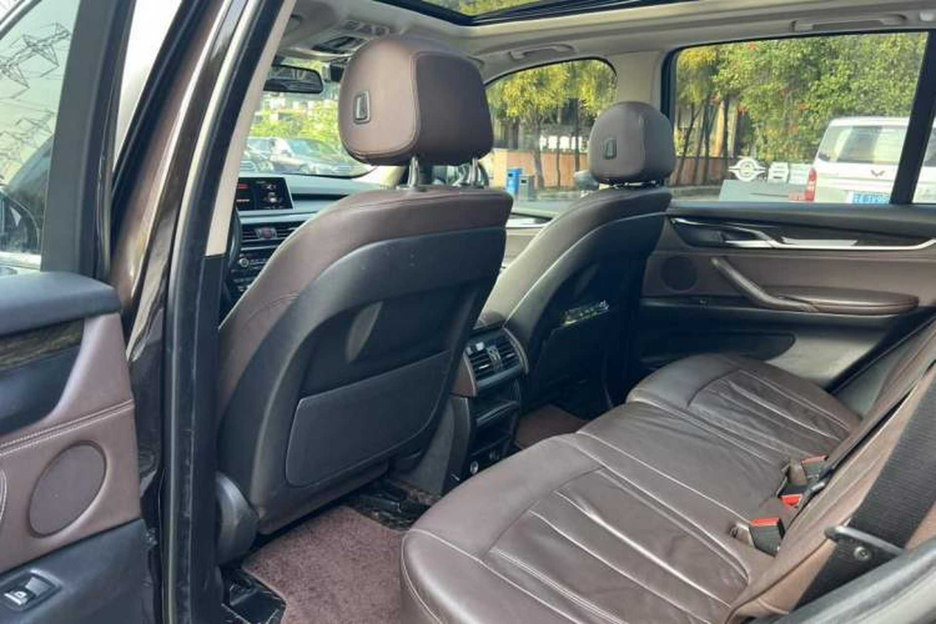 Used BMW X5 2014 xDrive35i Leading Model Interior 2