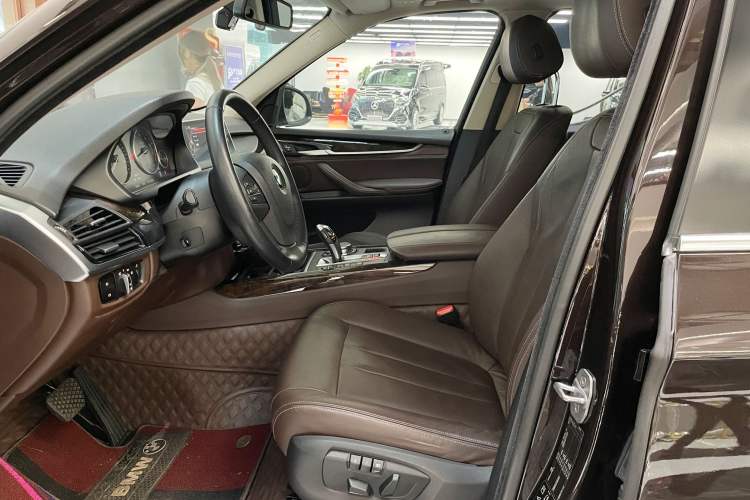 Used BMW X5 2014 xDrive35i Elegant Edition Interior 2