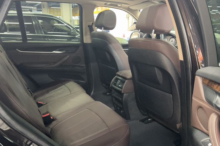 Used BMW X5 2014 xDrive35i Elegant Edition Interior 4