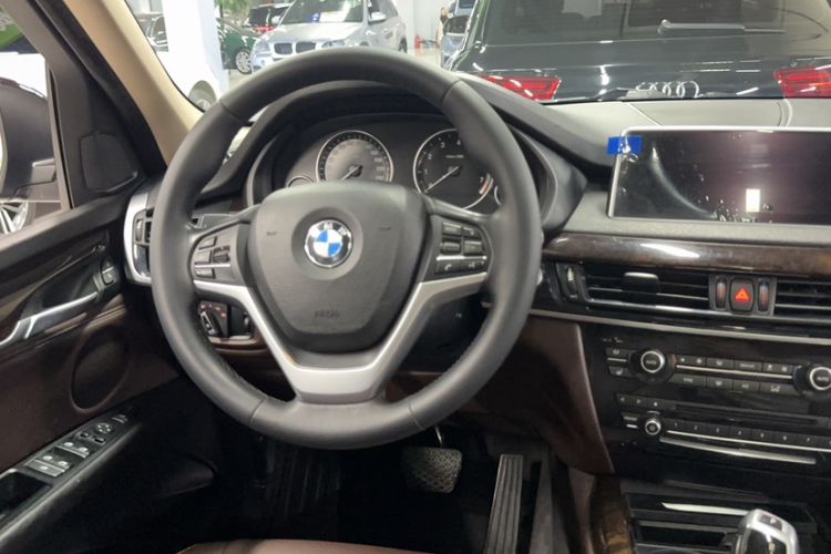 Used BMW X5 2014 xDrive35i Elegant Edition Interior 5